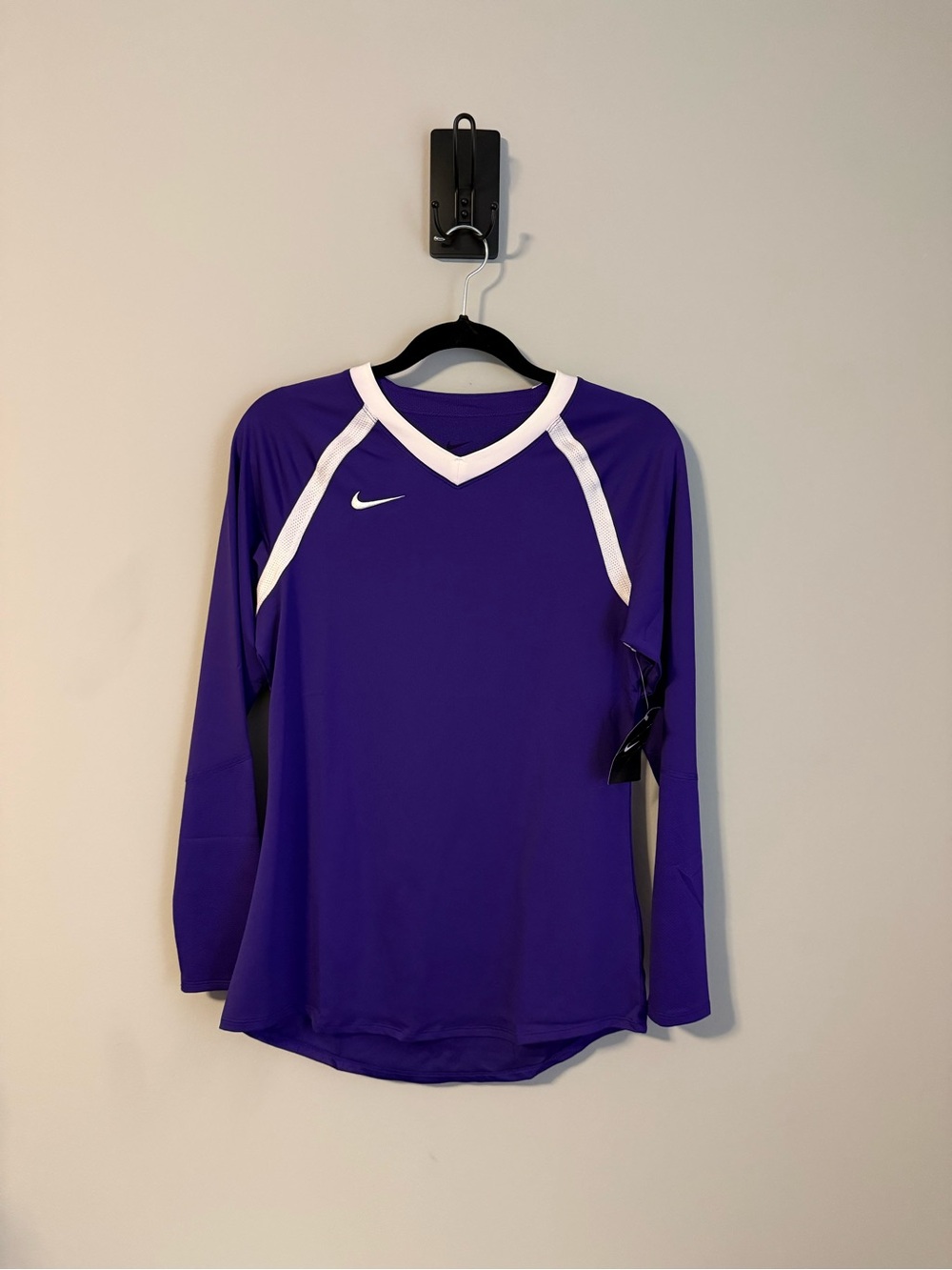 Nike Women's Stock Elite Long-Sleeve Volleyball Jersey Royal Purple Size M